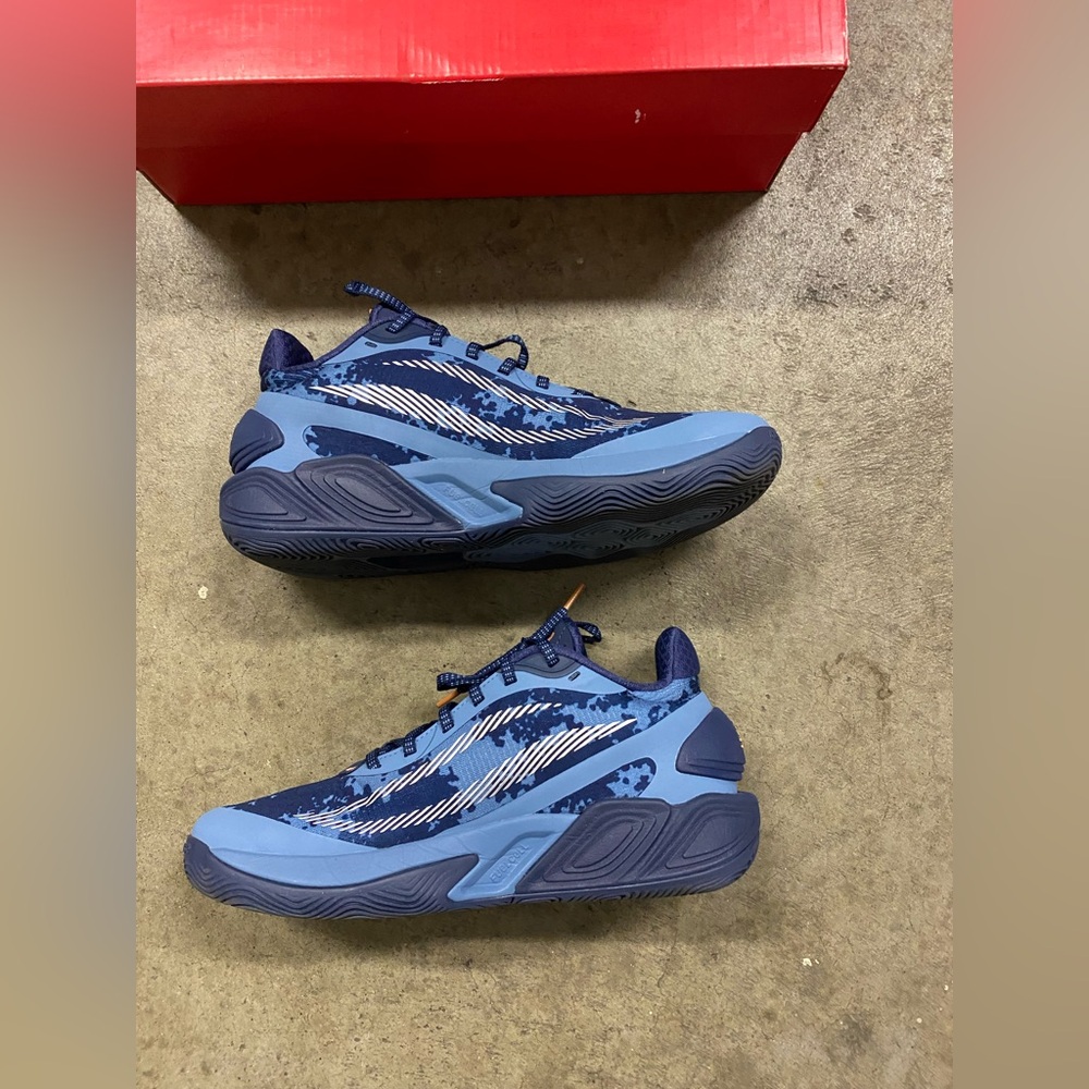 New Balance Two Wxy V5 
Size 10 2E - Picture 3 of 8